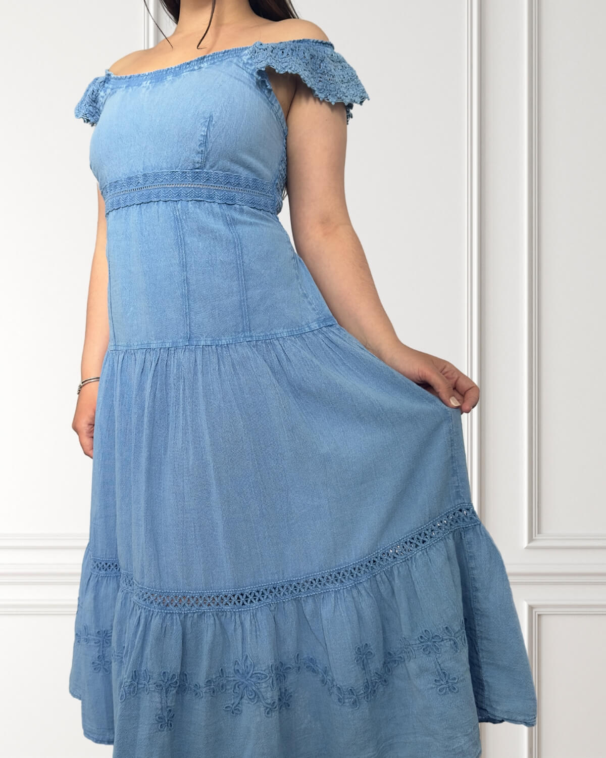 Schulterfreies Carmenkleid - Katsura - Hellblau