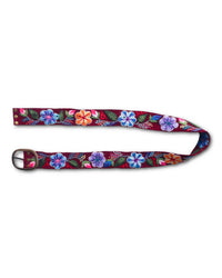 Handgefertigter Ayni Ppacha Gürtel Pétalo für Damen, in Peru kunstvoll aus Wolle bestickt mit einem eleganten Blumenmuster auf einer boedaruxfarbenen Basis