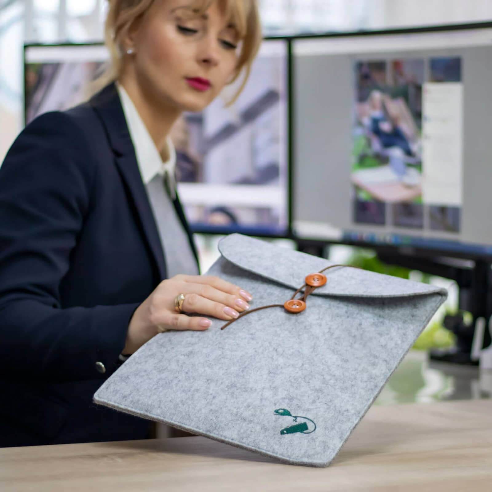Felt Sleeve for Laptop Travel - Grey